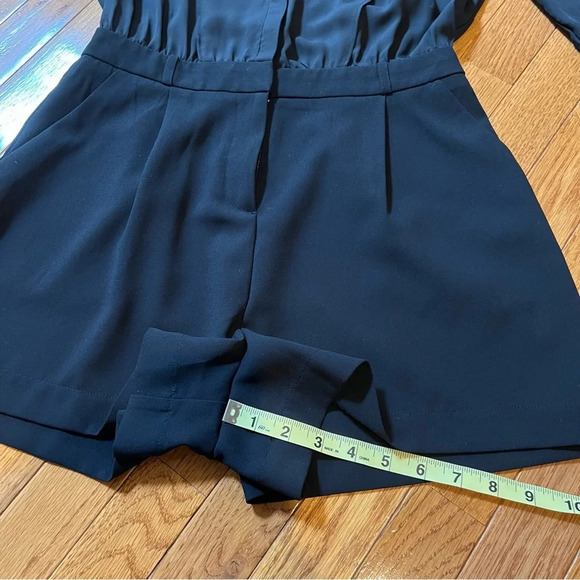 Jennifer Lopez Womens Black Jumpsuit‎ Romper VNeck Dress Short 2 Chiffon Pleated - Picture 12 of 17